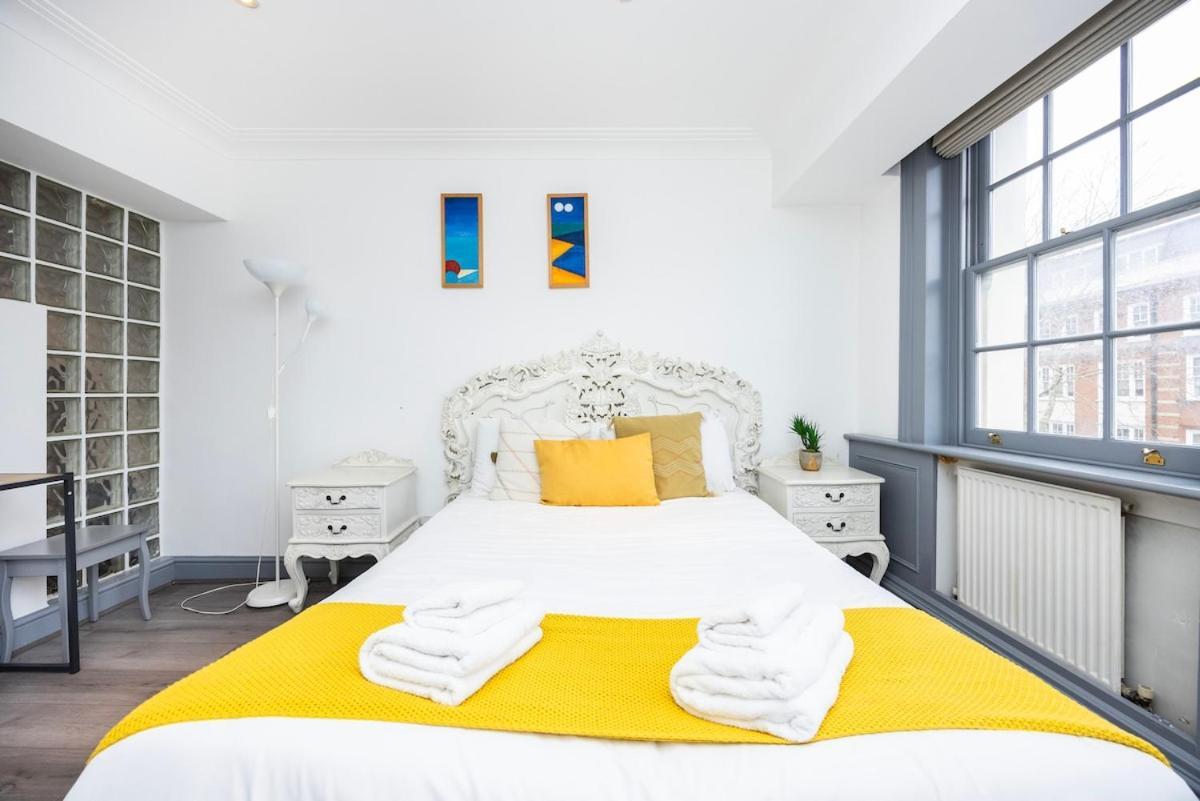 Apartamento Location, Cosy & Convenient 2 Beds Flat