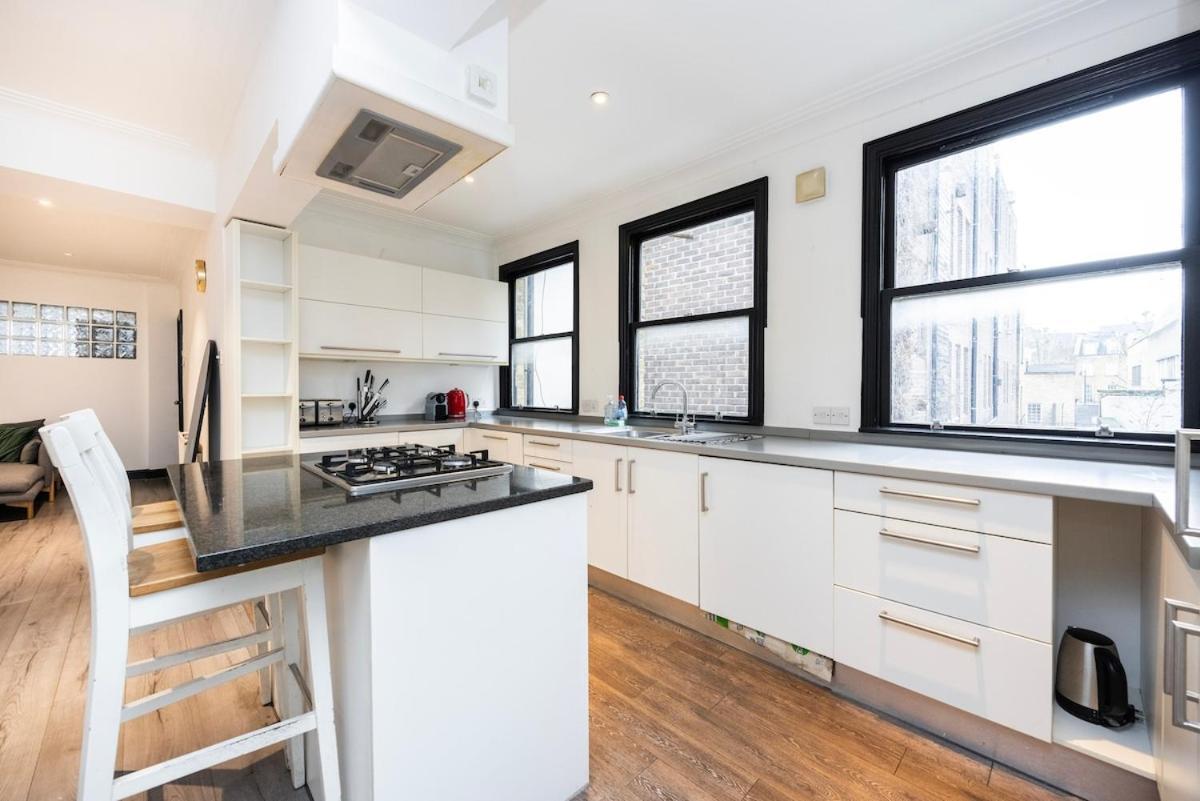 Location, Cosy & Convenient 2 Beds Flat Appartement